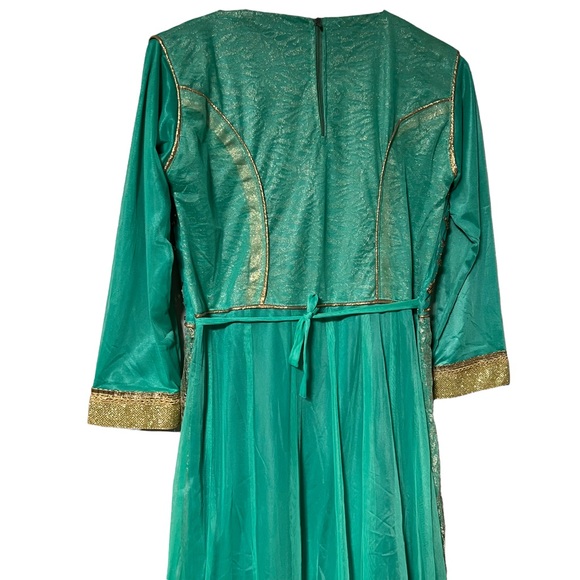 Nepali Indian Dress Arnarkali Kurta embellished - Picture 9 of 12